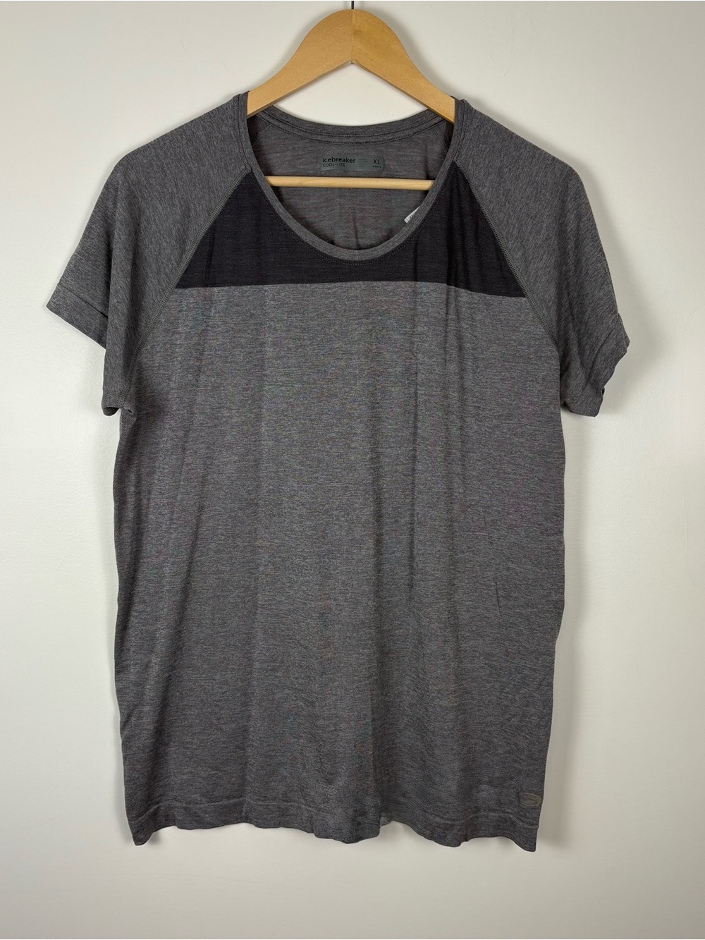 Icebreaker Women’s Grey Cool-Lite Merino Wool Blend T-Shirt Short Sleeve Size XL